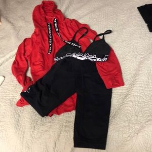 👂👂👂 GIVING AWAY WHOLE FITS FOR THE LOW👏🏼👏🏼